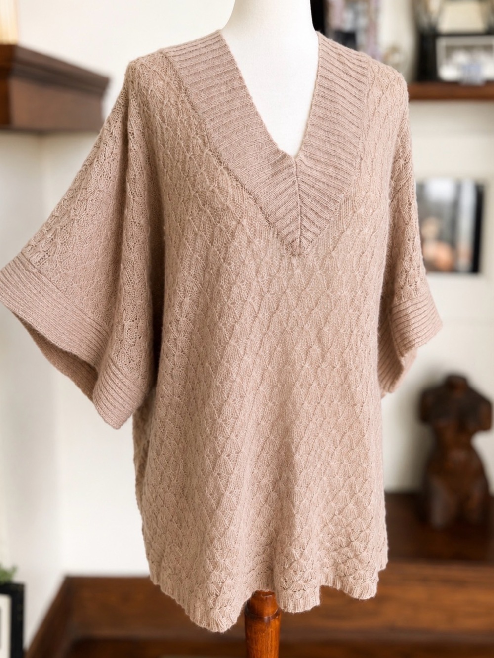 Hinge Dolman Sleeve Textured Knit Tunic Sweater in Taupe | Small | Boho Cozy